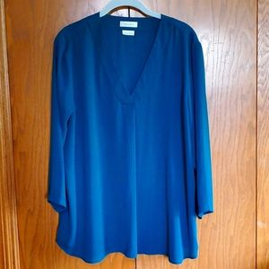 Women's Van Heusen top